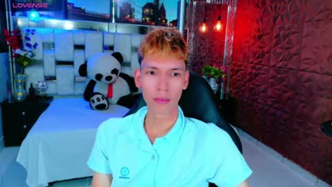 Snapshot of park_jimin1 chatting on 22, 11, 2025 park_jimin1 online show from 22, 11, 2025