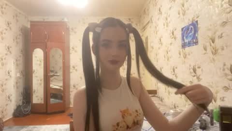 Snapshot of partheniamachle chatting on 13, 5, 2026 Milana online show from 13, 5, 2026