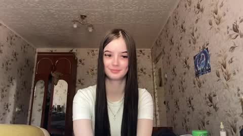 Snapshot of partheniamachle chatting on 17, 5, 2026 Milana online show from 17, 5, 2026
