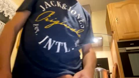 Snapshot of pascalou02 chatting on 16, 12, 2025 pascalou02 online show from 16, 12, 2025