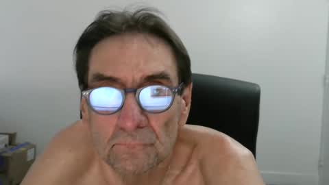 Snapshot of pastelito76 chatting on 30, 9, 2025 Bob online show from 30, 9, 2025