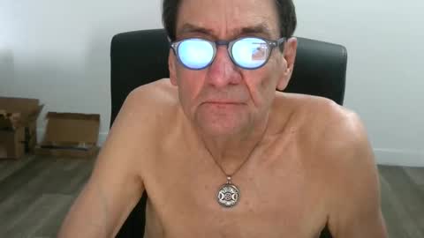 Snapshot of pastelito76 chatting on 1, 11, 2025 Bob online show from 1, 11, 2025