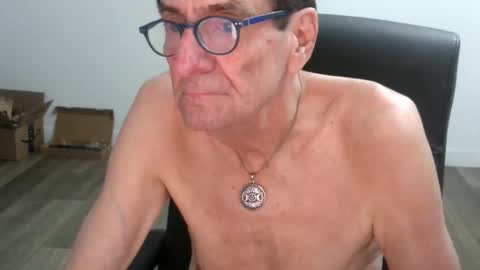 Snapshot of pastelito76 chatting on 3, 11, 2025 Bob online show from 3, 11, 2025