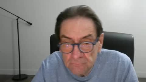 Snapshot of pastelito76 chatting on 20, 11, 2025 Bob online show from 20, 11, 2025