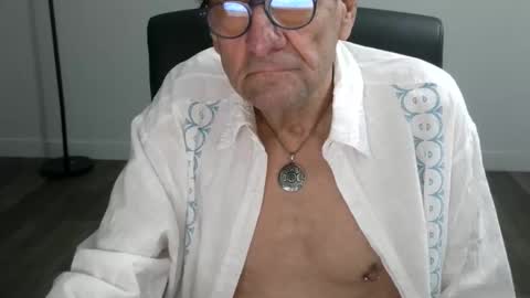 Snapshot of pastelito76 chatting on 3, 12, 2025 Bob online show from 3, 12, 2025