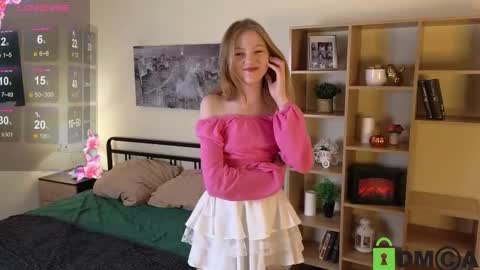 Vicki online show from 4, 12, 2025