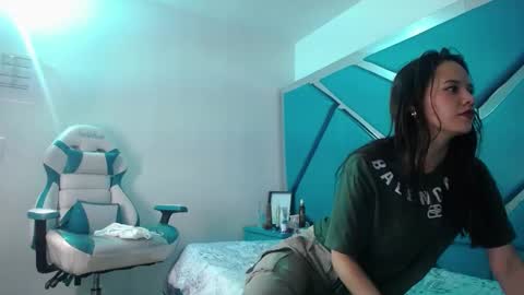 Snapshot of patrick_and_greeicy chatting on 17, 12, 2024 patrick_and_greeicy online show from 17, 12, 2024