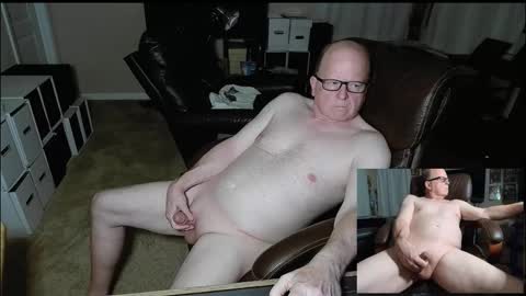 Snapshot of patrickstroking chatting on 14, 10, 2025 patrickstroking online show from 14, 10, 2025