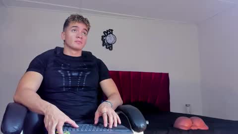 Paull George online show from 23, 9, 2025