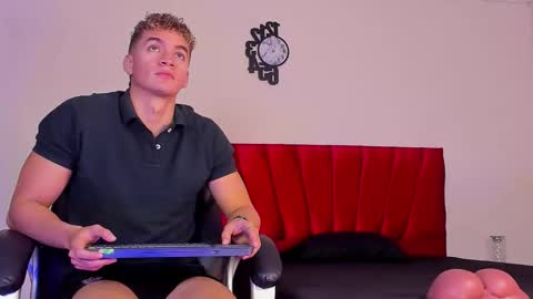 Paull George online show from 2, 10, 2025