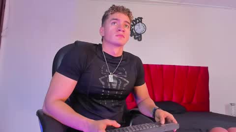 Paull George online show from 6, 10, 2025