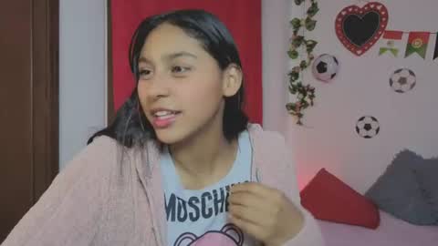 Snapshot of paulacutexs chatting on 3, 7, 2026 Paula online show from 3, 7, 2026