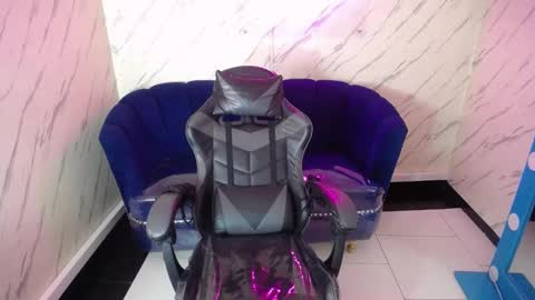 Live 800am 200pm COLOMBIAN HOUR online show from 5, 3, 2025