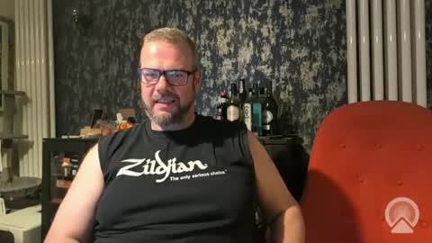 Snapshot of pauleyheron chatting on 25, 6, 2026 pugwall22 online show from 25, 6, 2026