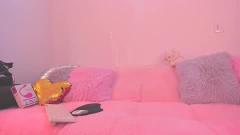 call me ur bbygurl online show from 8, 1, 2025