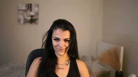 Pauline online show from 14, 6, 2026