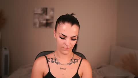 Pauline online show from 17, 6, 2026