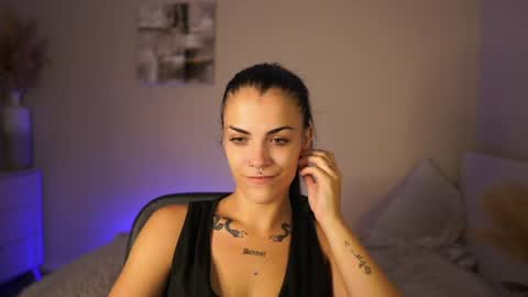 Pauline online show from 25, 7, 2026