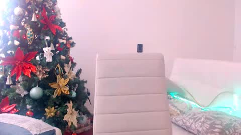 Snapshot of paulinerussell chatting on 13, 12, 2024 vle online show from 13, 12, 2024