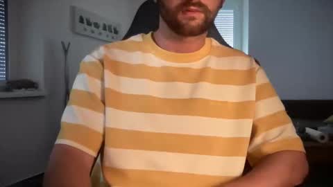 Snapshot of paulsimpsn chatting on 5, 6, 2026 love bush online show from 5, 6, 2026