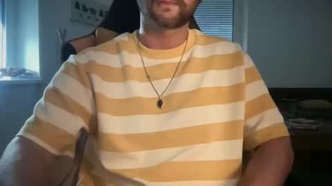 Snapshot of paulsimpsn chatting on 10, 6, 2026 love bush online show from 10, 6, 2026