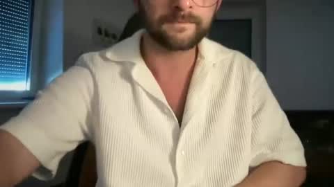 Snapshot of paulsimpsn chatting on 19, 6, 2026 love bush online show from 19, 6, 2026