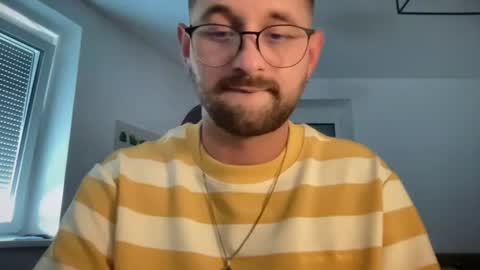 Snapshot of paulsimpsn chatting on 21, 6, 2026 love bush online show from 21, 6, 2026