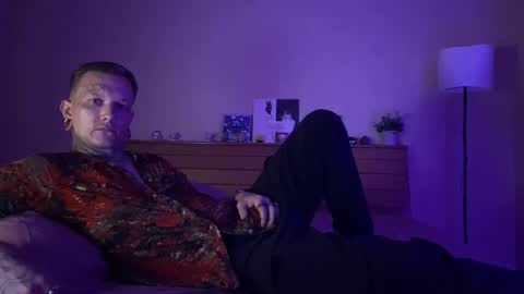 Paul Velvet online show from 10, 11, 2025