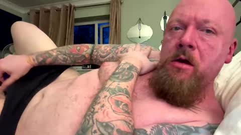 Snapshot of paulyb445 chatting on 14, 12, 2025 paulyb445 online show from 14, 12, 2025