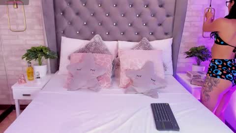 Pau online show from 18, 1, 2026