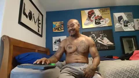 Snapshot of pcuddy3 chatting on 24, 11, 2025 Phenomenal online show from 24, 11, 2025