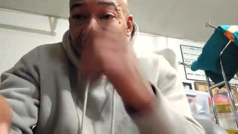 Snapshot of pcuddy3 chatting on 29, 4, 2026 Phenomenal online show from 29, 4, 2026