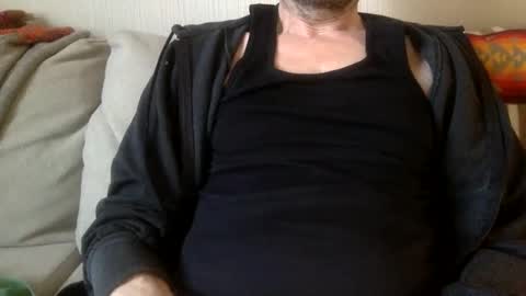 pea23 online show from 26, 2, 2025