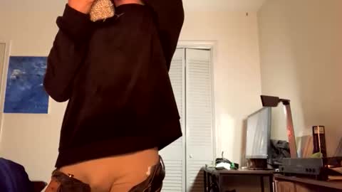 Snapshot of peacheshole chatting on 1, 11, 2025 Loverboy online show from 1, 11, 2025