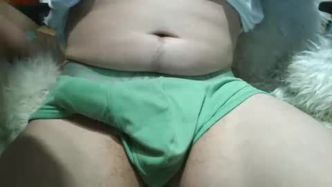Snapshot of peacheshubby chatting on 19, 5, 2026 hard4u online show from 19, 5, 2026