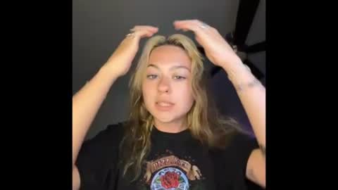 peachesncreampiezz online show from 23, 6, 2026