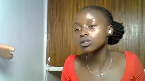 peachy_ebony online show from 17, 11, 2025