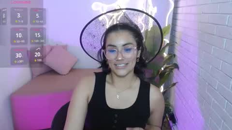 peachy_tay online show from 31, 10, 2025