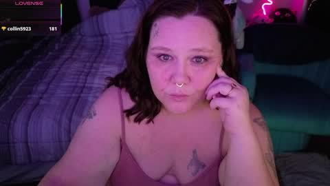 Peachy Nessa online show from 19, 5, 2026