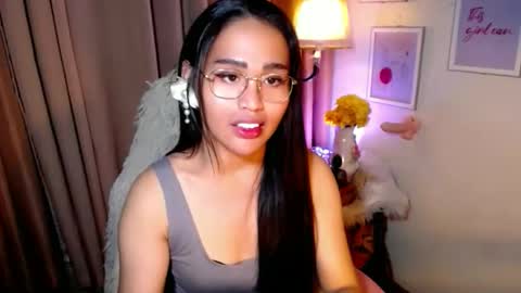 Snapshot of peakaboo_xx chatting on 27, 4, 2026 Angel Creamdensada online show from 27, 4, 2026