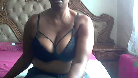pearassmmm online show from 20, 2, 2025