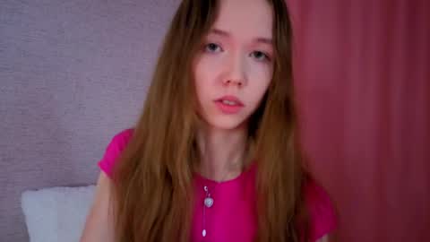 pearly_peach_ online show from 3, 5, 2026