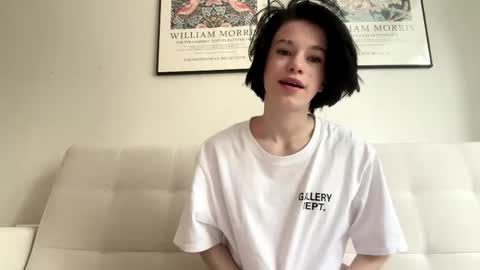 Snapshot of pearlypuffx chatting on 2, 6, 2026 Anna online show from 2, 6, 2026