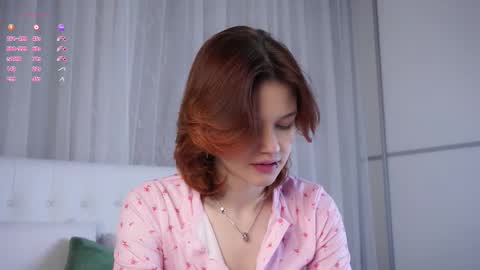 Snapshot of pebee chatting on 4, 2, 2026 Lily online show from 4, 2, 2026