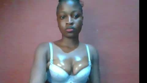 Snapshot of peetyface chatting on 7, 7, 2026 Lizzy online show from 7, 7, 2026