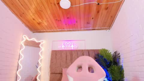 penelope online show from 5, 1, 2025