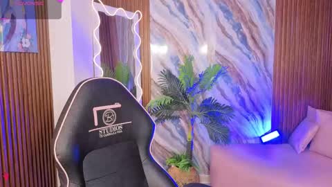 Snapshot of penelope_tay chatting on 30, 4, 2026 penelope online show from 30, 4, 2026