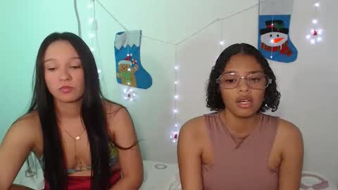 Snapshot of penelopeh_ chatting on 3, 12, 2025 penelopeh_ online show from 3, 12, 2025