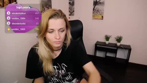 Mia online show from 30, 9, 2025