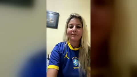 Snapshot of perfilmelgata chatting on 20, 6, 2026 SweetMel online show from 20, 6, 2026
